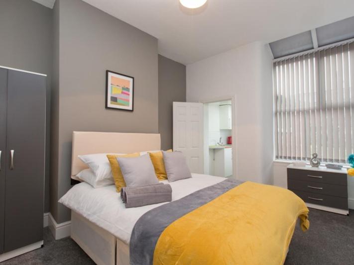 Townhouse @ 166 Ruskin Road Crewe Habitación foto